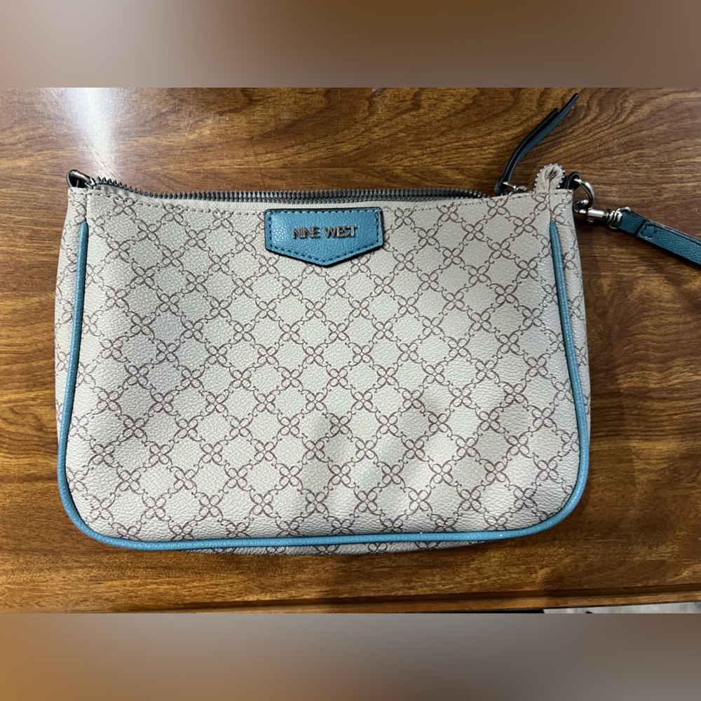 Nine West Blue Tote Bag Spacious and Minimalist with matching clutch - Picture 9 of 11